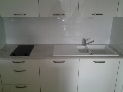 Plan de travail en quartz Silestone Pulsar en finition polie