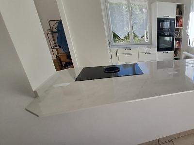 Plan de travail en Dekton Tundra 22 en finition polie